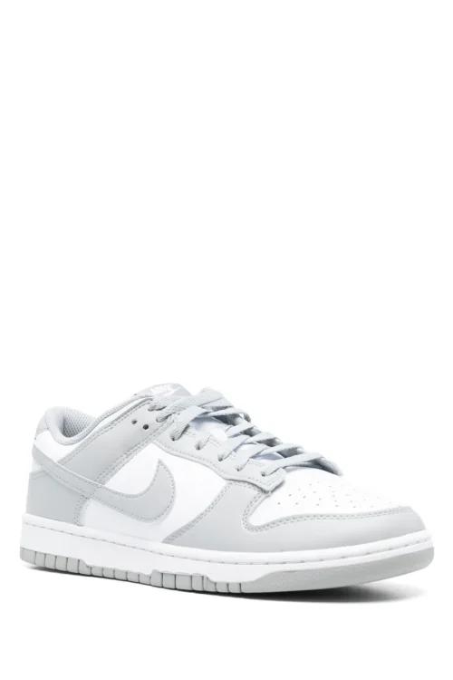 Nike Dunk Low sneakers